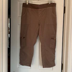 NWT XCVI Wearables Capri's